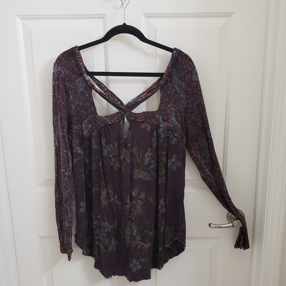 Gimmicks Floral Long Sleeve Top